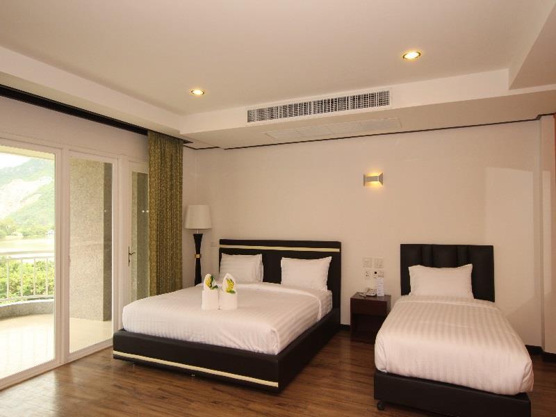Hotel Kan Kanchanaburi Esterno foto