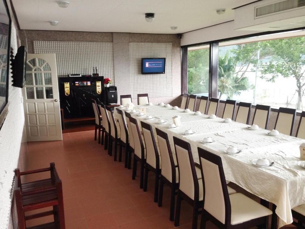 Hotel Kan Kanchanaburi Esterno foto
