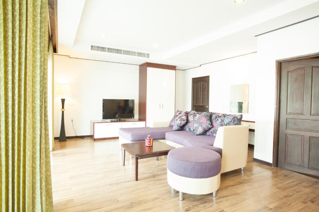 Hotel Kan Kanchanaburi Esterno foto