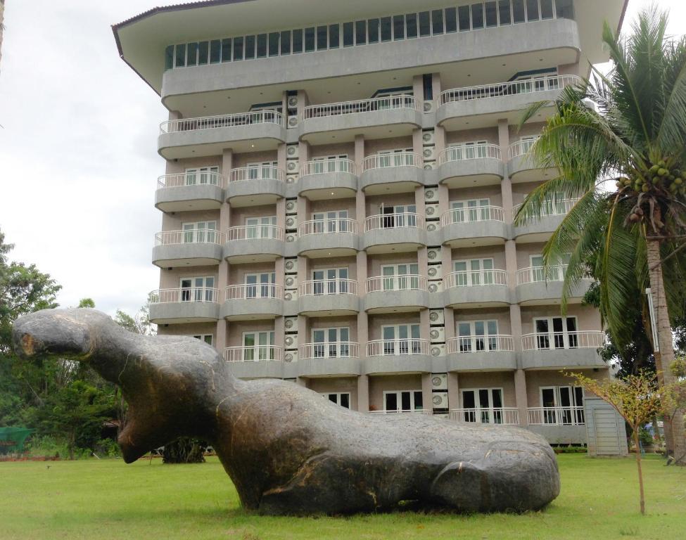 Hotel Kan Kanchanaburi Esterno foto