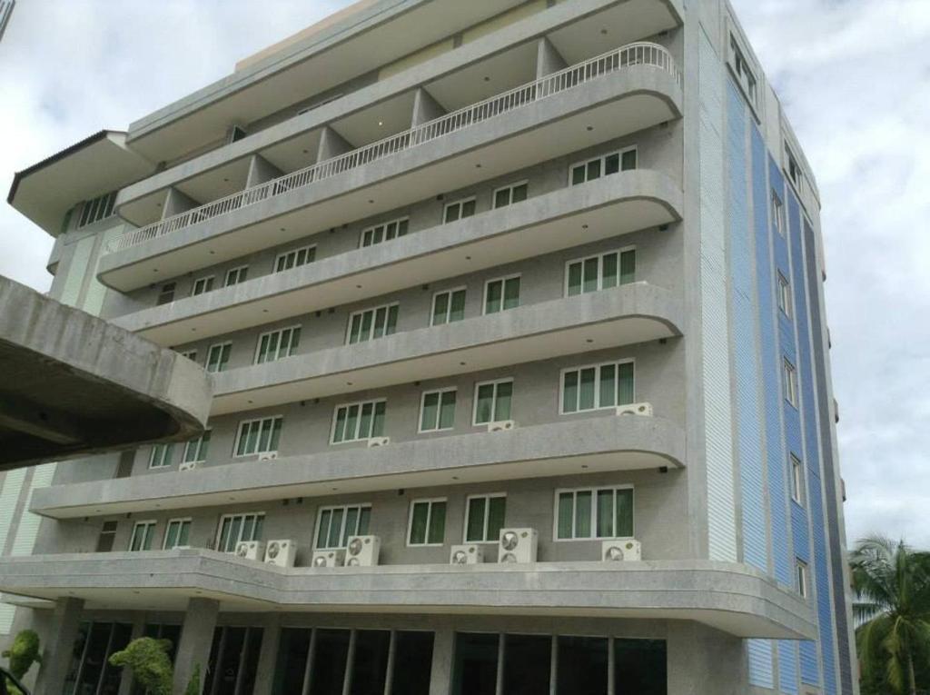 Hotel Kan Kanchanaburi Esterno foto