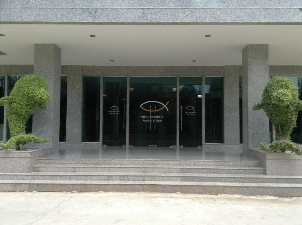 Hotel Kan Kanchanaburi Esterno foto